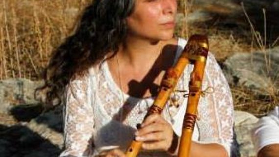 הקוראת לתינוקות בשמם